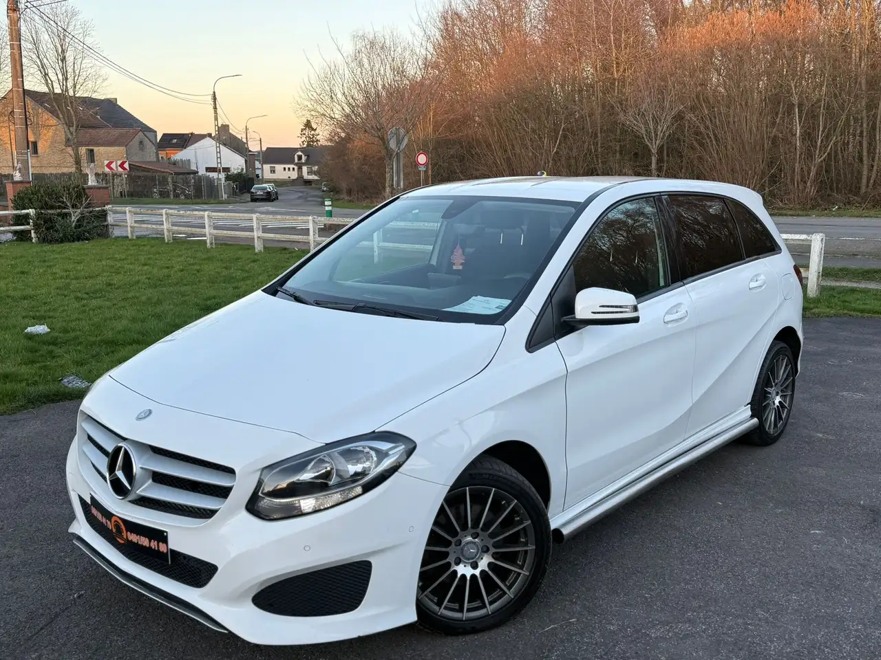 Mercedes-Benz B 220